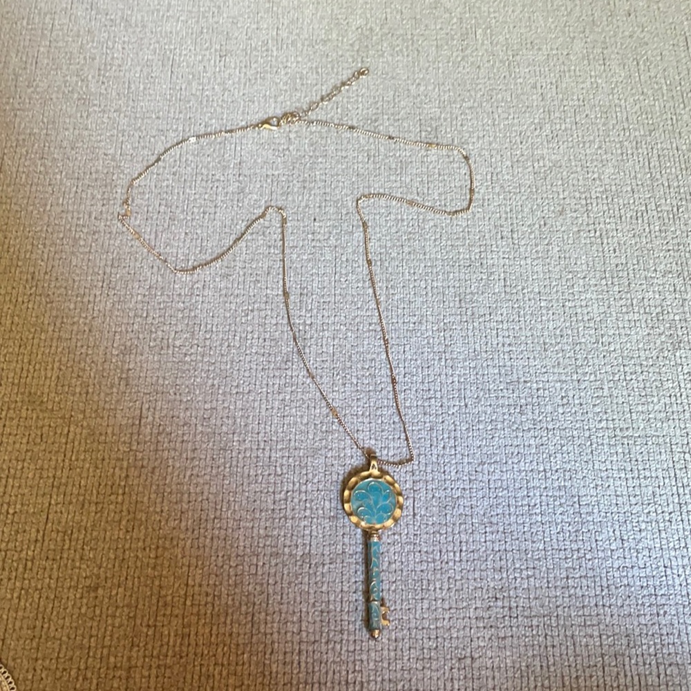 Women’s necklace